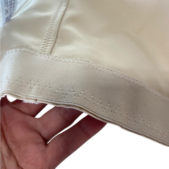 Cream Full-Coverage Underwire Bra with Adjustable Straps - Picture 5 of 6